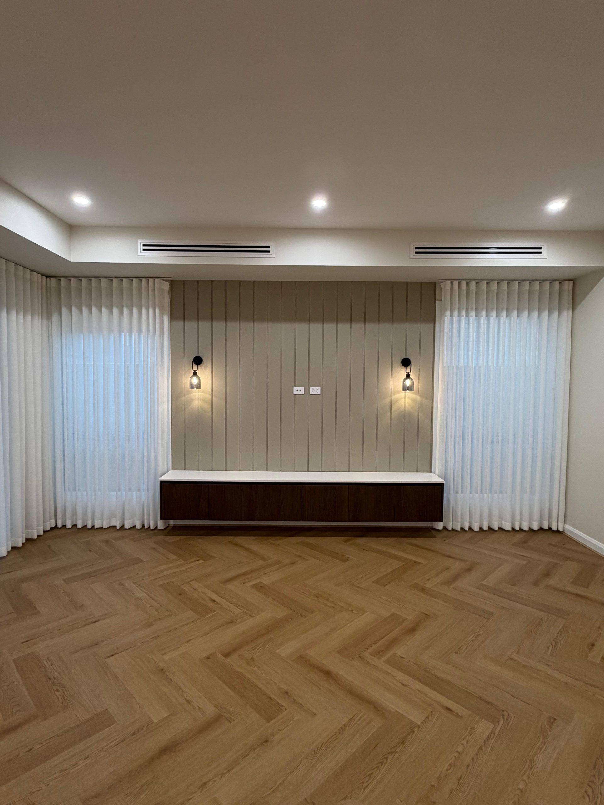 Vintara Gallery Image