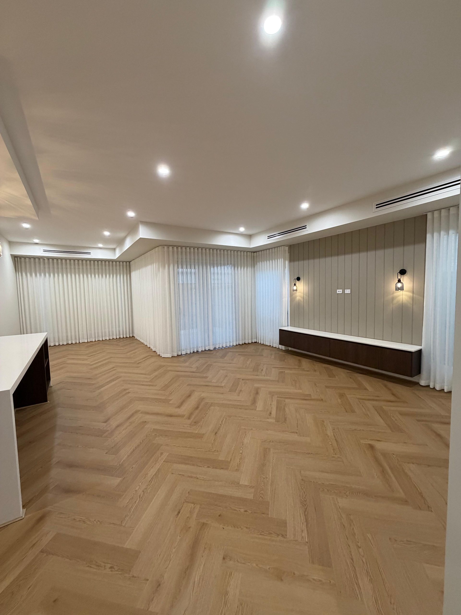 Vintara Gallery Image