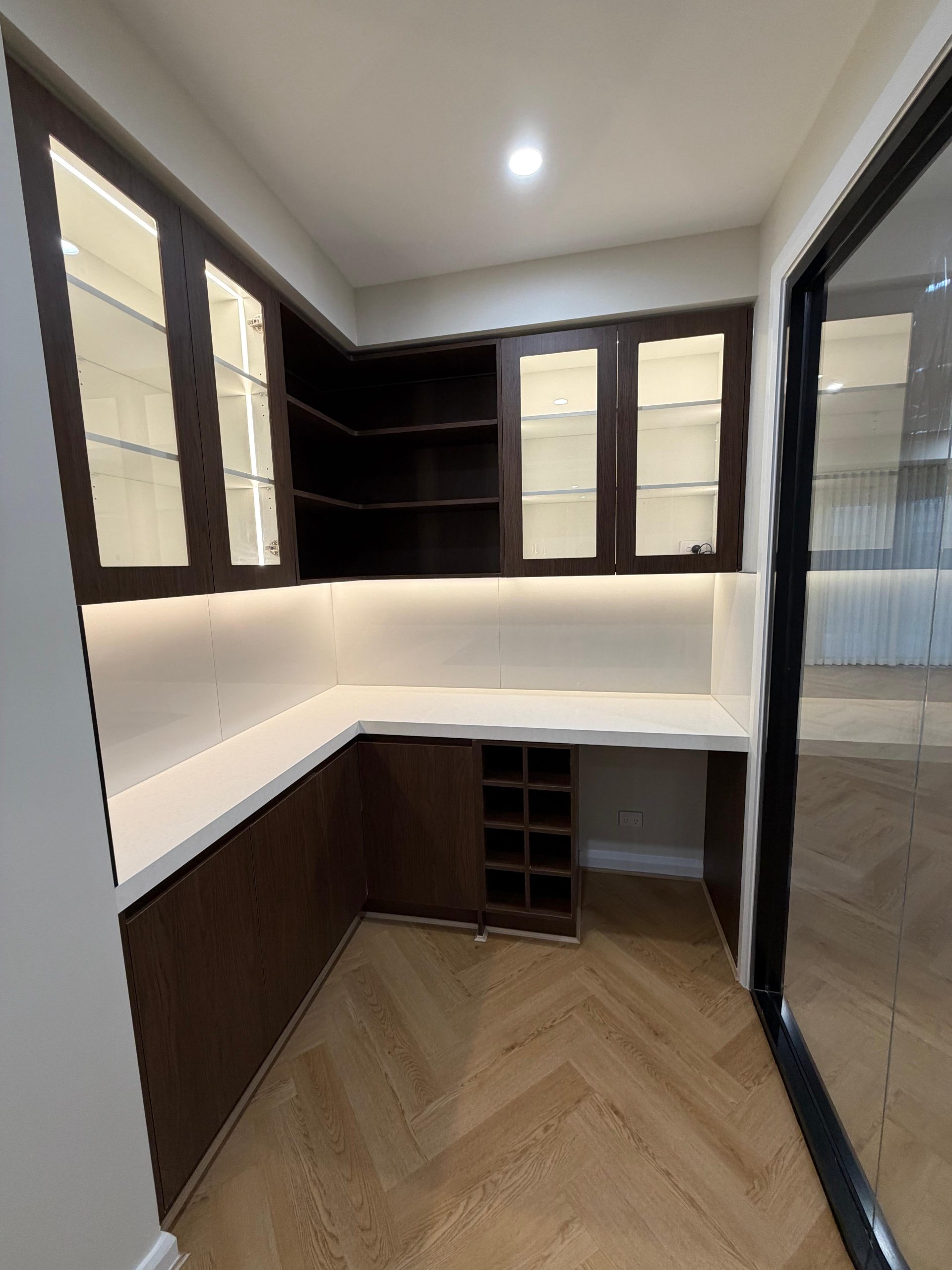 Vintara Gallery Image